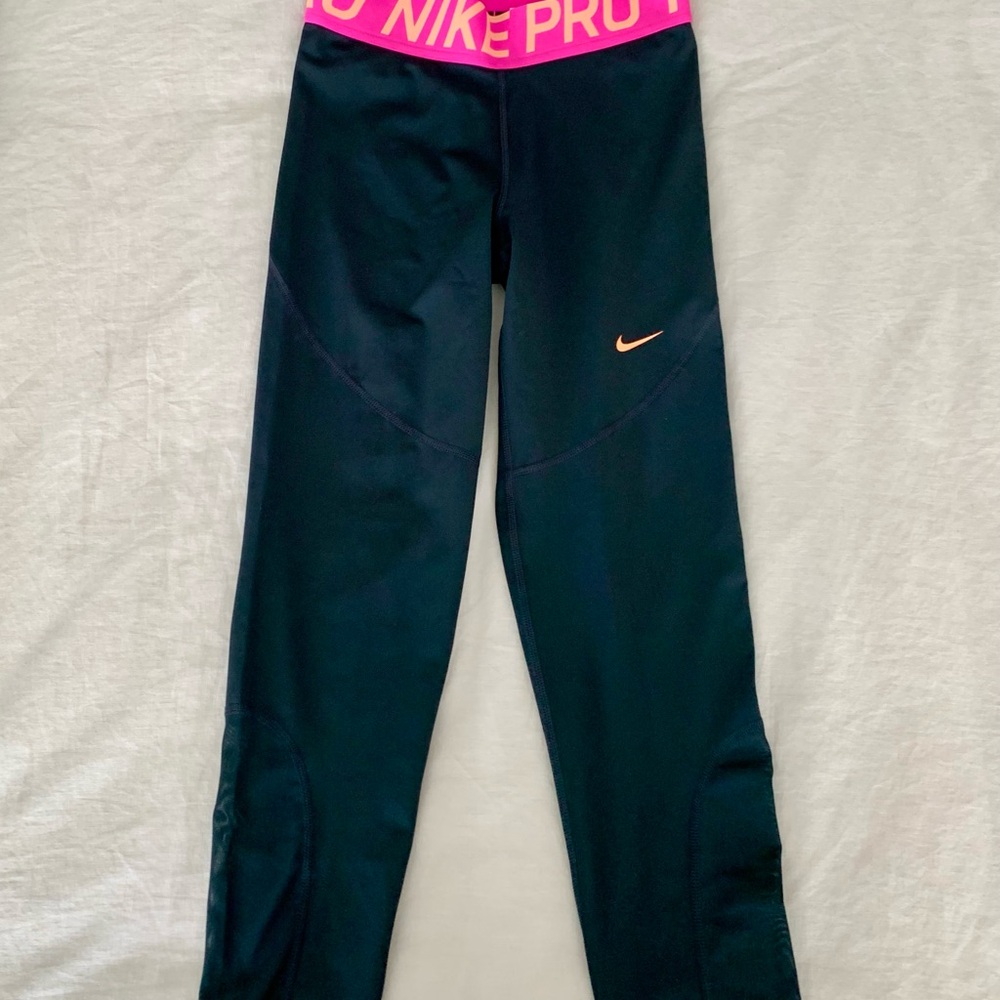 Nike Pro tights.